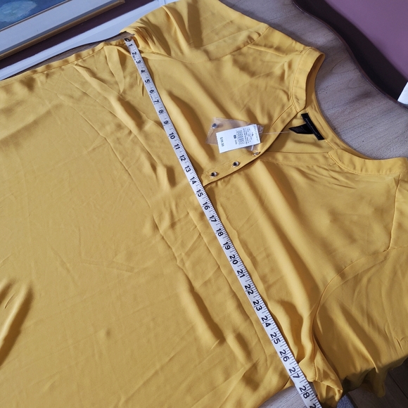 Plus Size Ashley Stewart 22/24 Yellow High Low blouse top - Picture 7 of 10